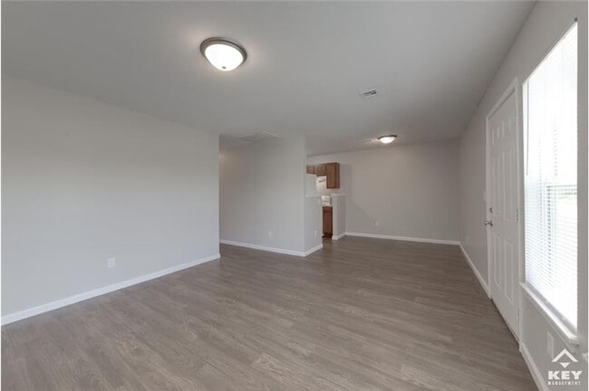 Building Photo - 3004 W Newell St