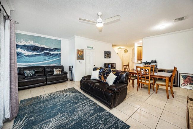 Building Photo - 3021 Grandiflora Dr