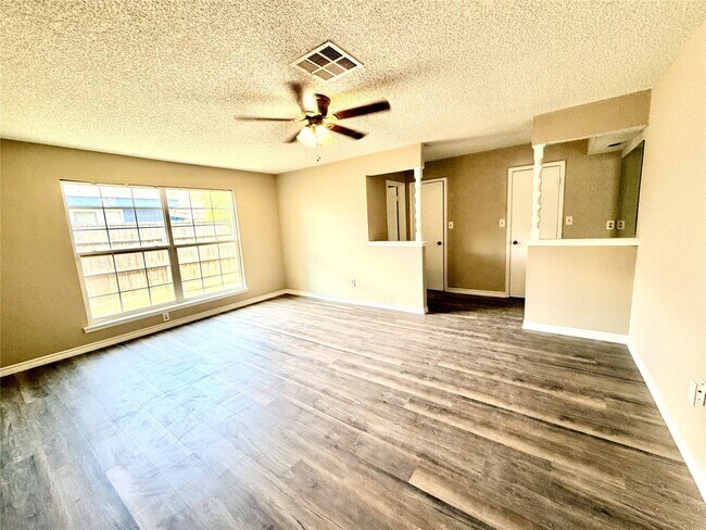 Building Photo - 4122 Baynard Dr