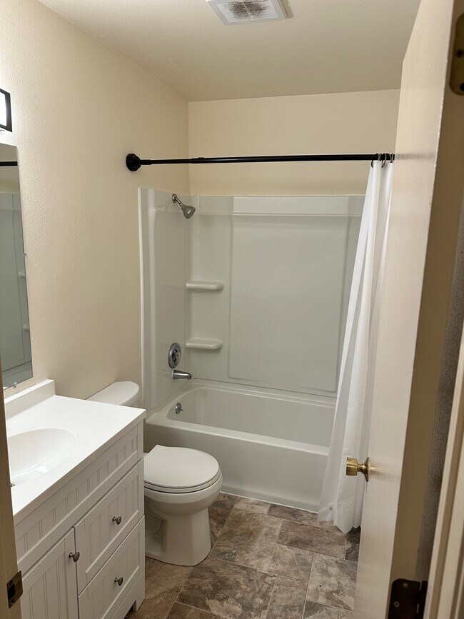 Bathroom - 1124 Orca St