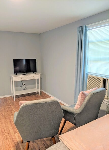 Building Photo - 1145 NW 48th St