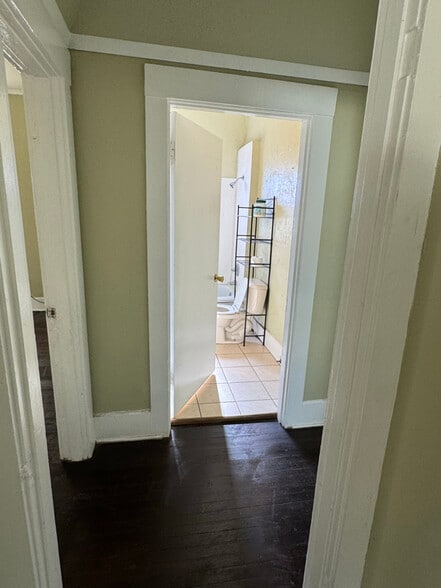 Building Photo - 1310 S Jefferson St