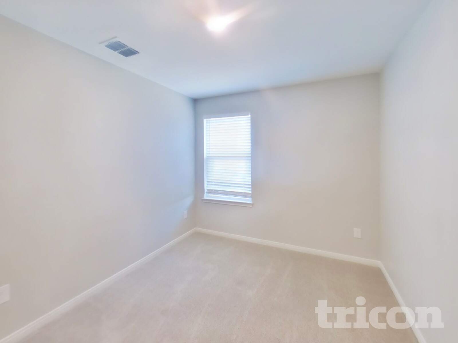 Building Photo - 12045 Latour Vly