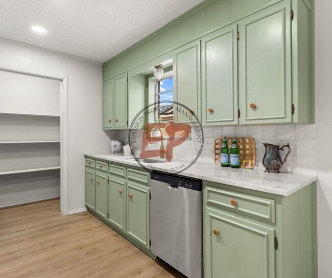 Building Photo - 6407 Landmark Dr