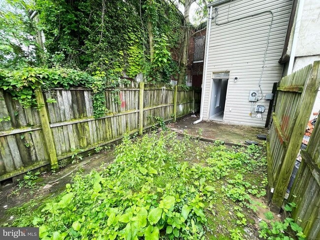 Building Photo - 2533 Woodbrook Ave
