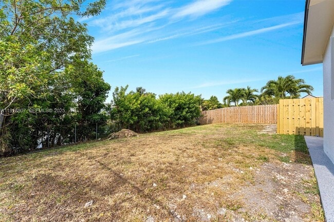 Building Photo - 9720 NW 24th Pl