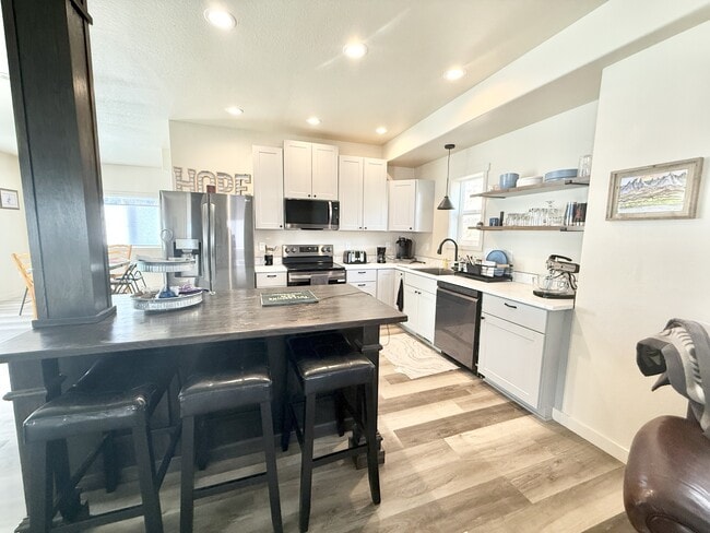 Building Photo - 186 W Quandary Ct