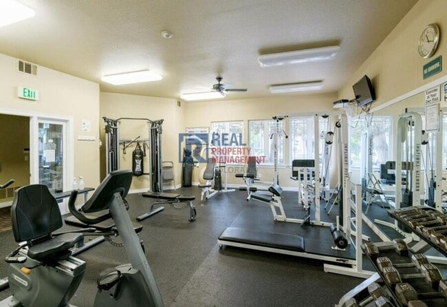 Building Photo - 8345 S Garland Cir