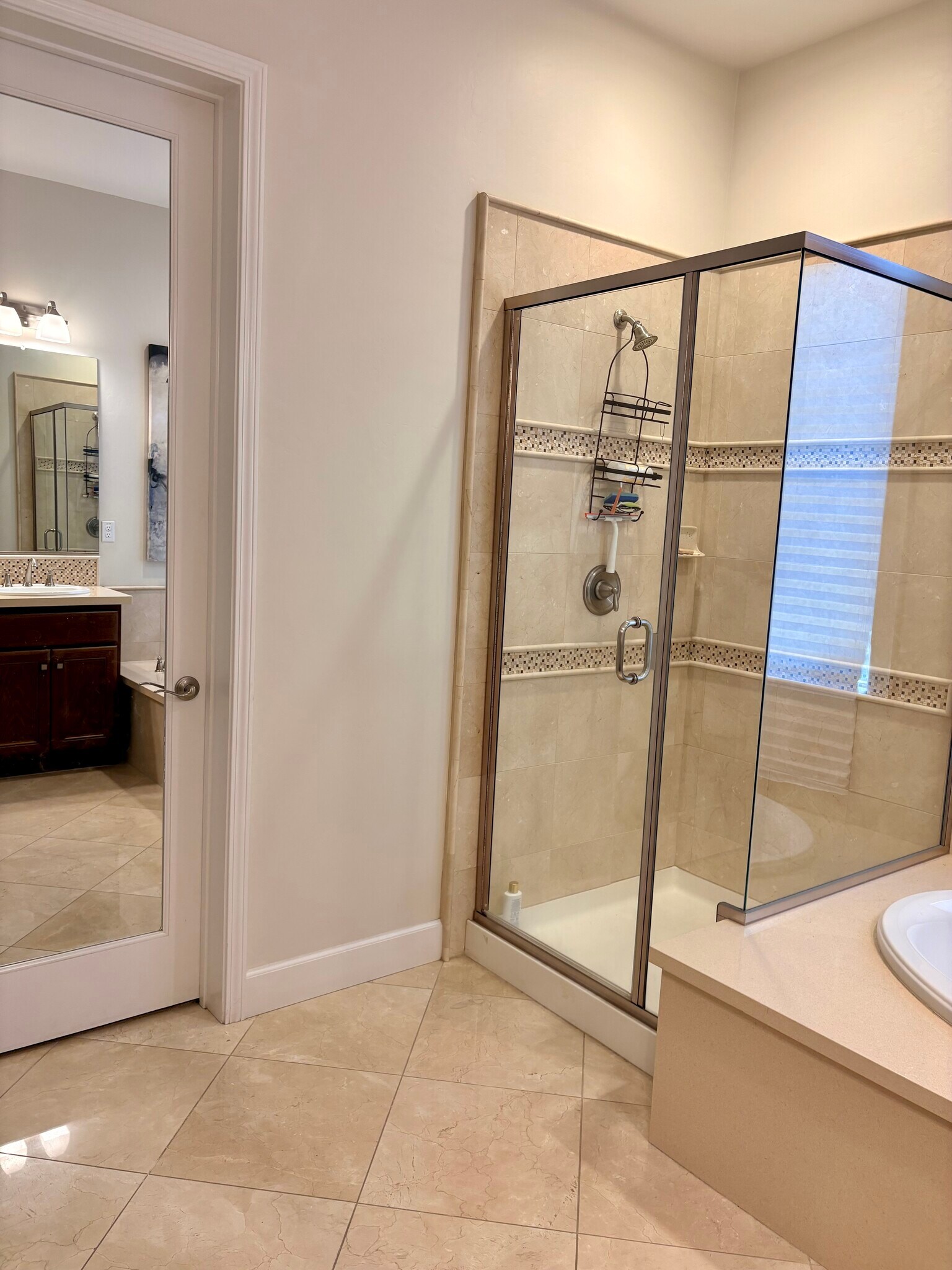 Building Photo - 8912 Claro de Luna Dr