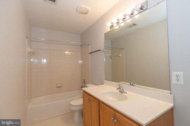 Building Photo - 391 Sheerer Dr
