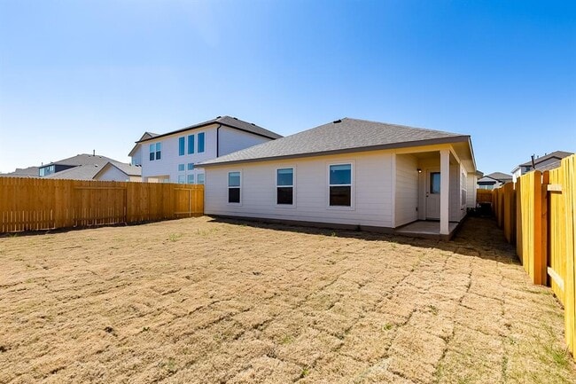 Building Photo - 125 Comet Pointe Dr