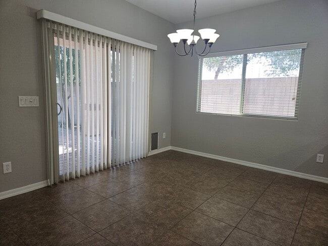 Building Photo - Very Nice Home with New carpet