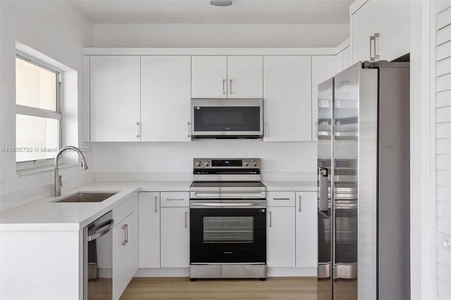 Building Photo - 8501 NW 191st St