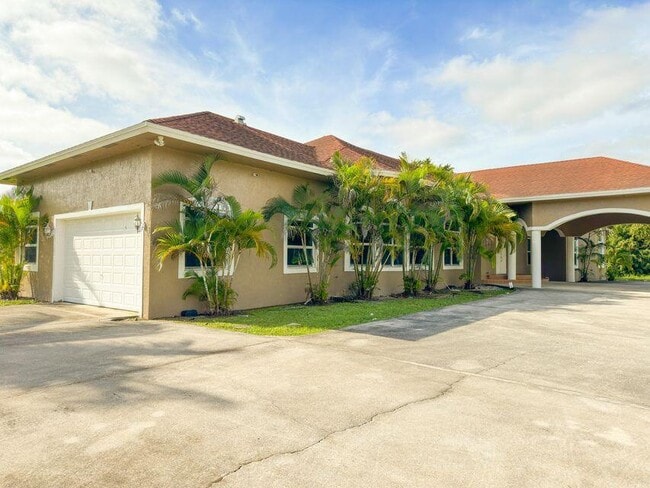 Building Photo - 14094 43rd Rd N