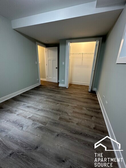 Building Photo - 918 Crain St