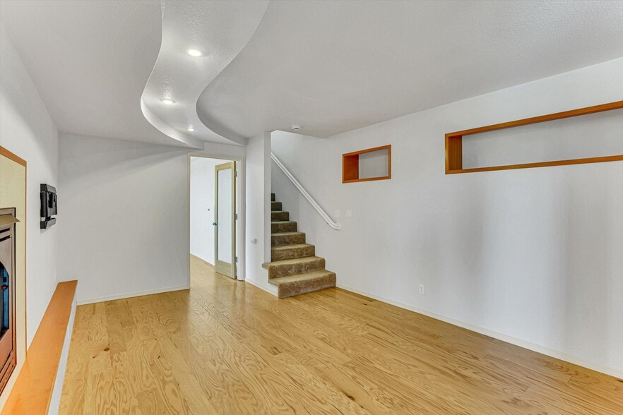 Building Photo - 17642 Upper Cherry Ln