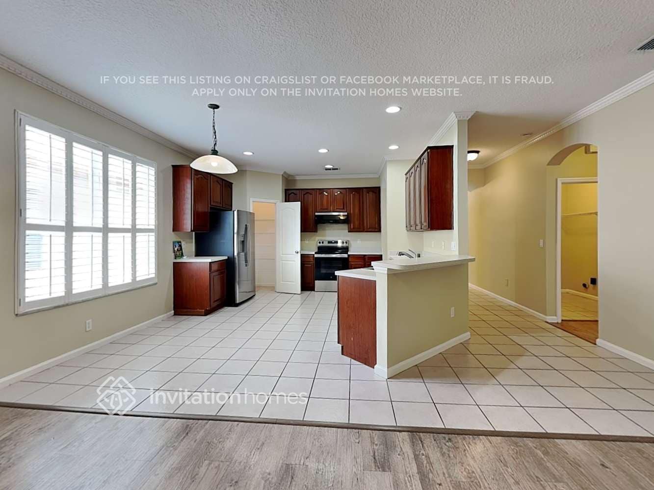 Building Photo - 384 Misty Oaks Run