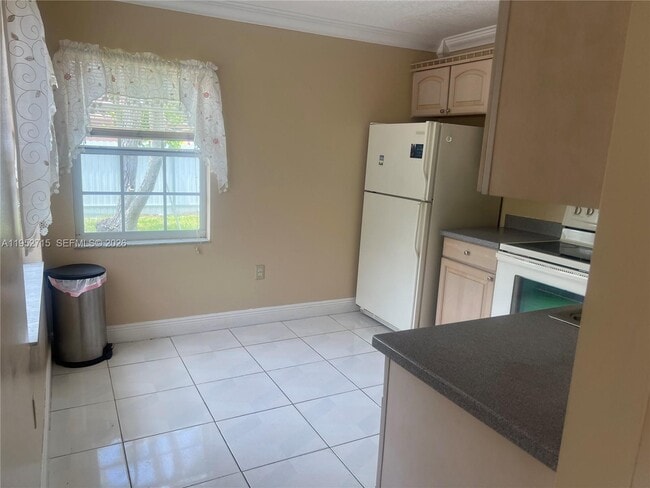 Building Photo - 5827 NW 197th Terrace