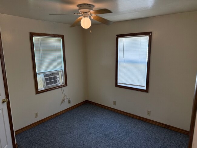 Building Photo - Letchworth house