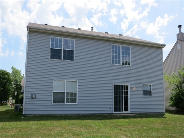 Building Photo - 13920 Bruddy Dr