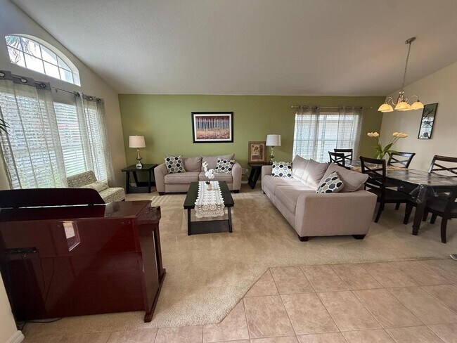Building Photo - 320 Rosso Dr