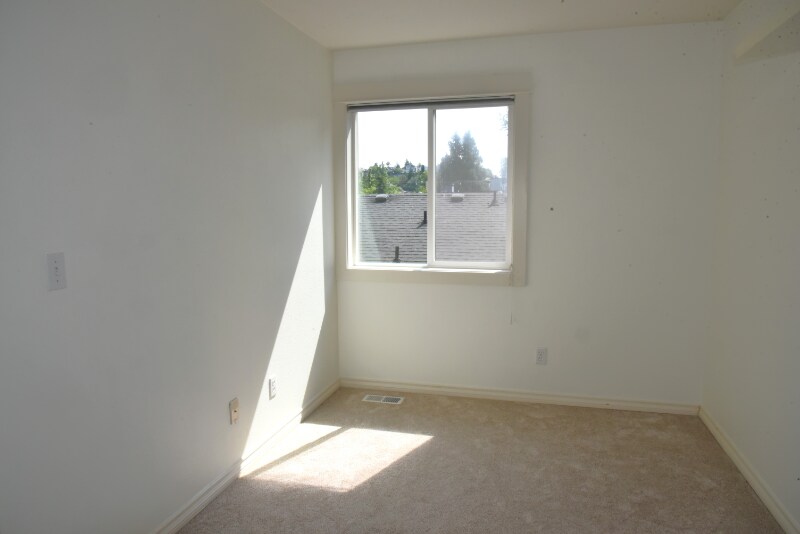 Building Photo - 5909 40th Ave SW
