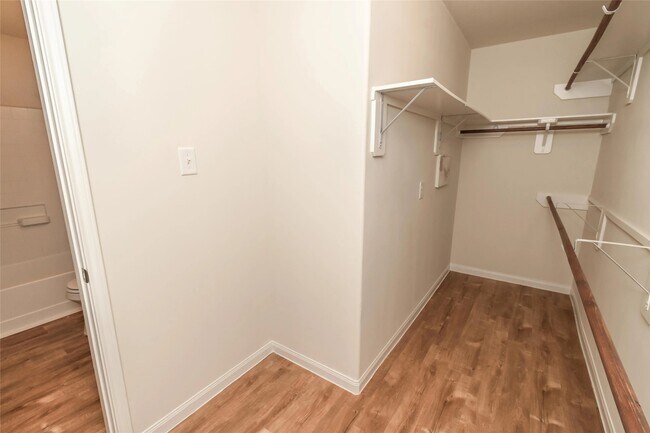 Building Photo - 13307 Ella View Lane