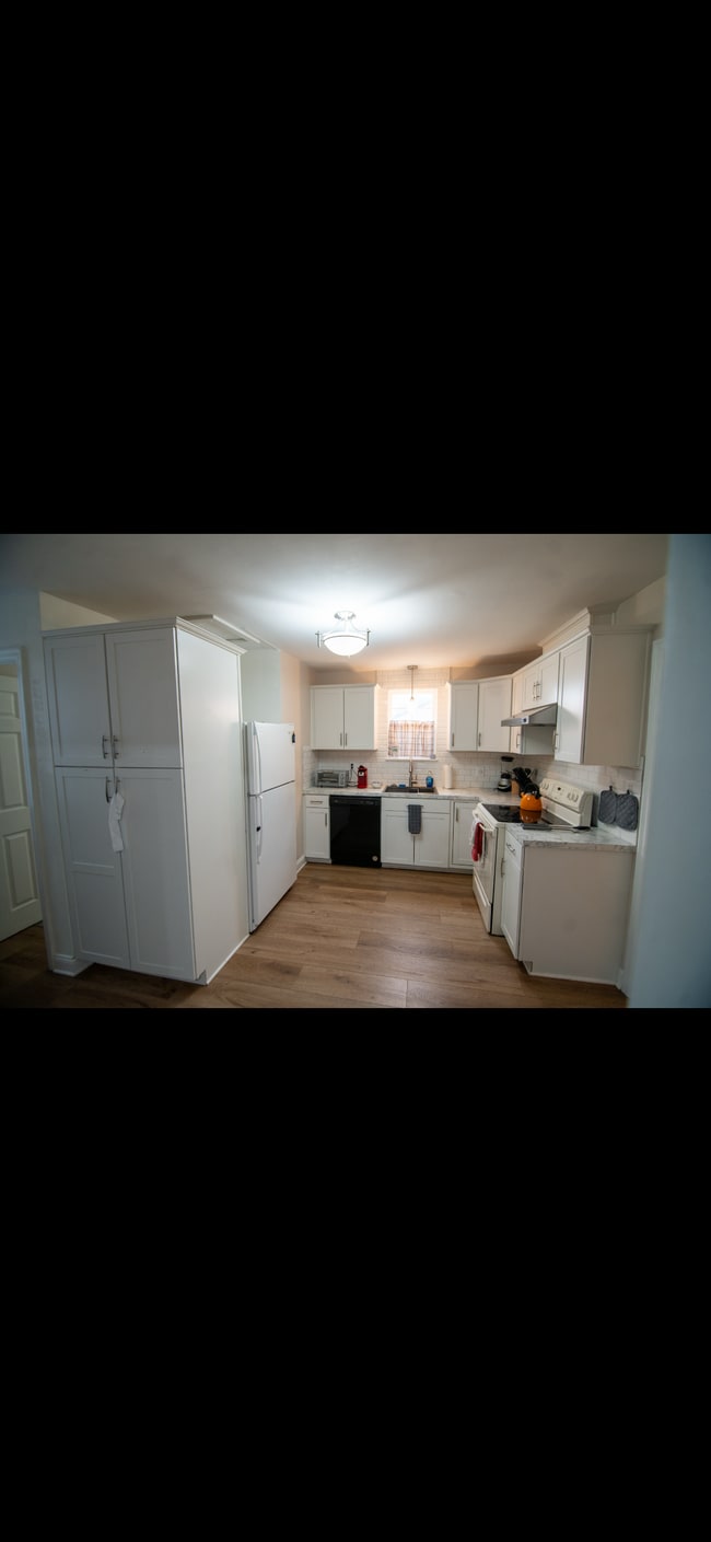 Building Photo - 205 S Washington St