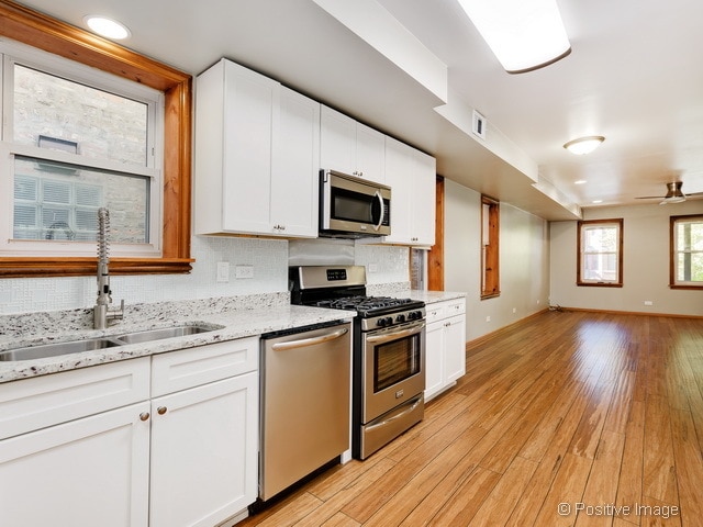 Building Photo - 2063 N Oakley Ave