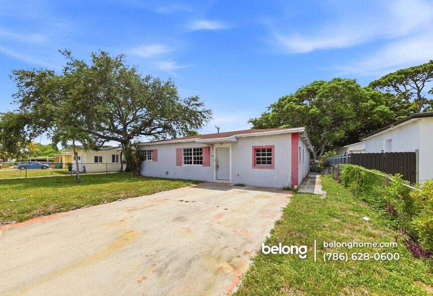Building Photo - 280 Seaman Ave