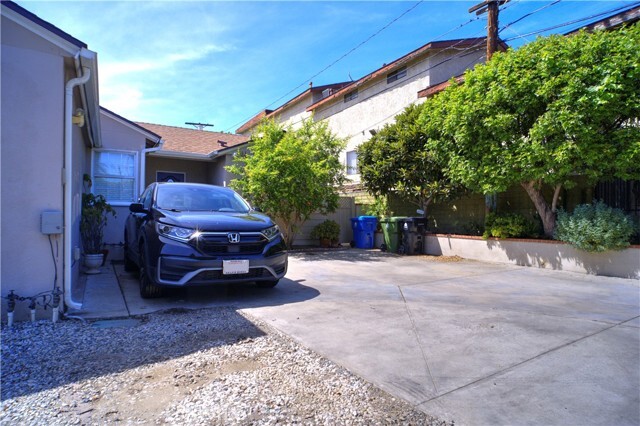 Building Photo - 8163 Willis Ave