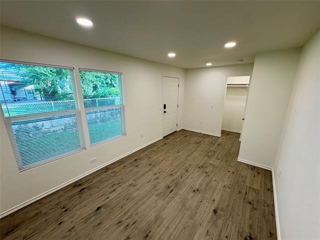 Building Photo - 1120 W Frey