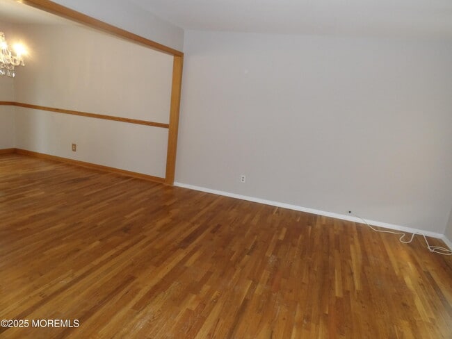 Building Photo - 30 Brunswick Dr