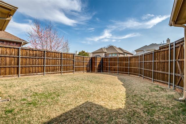 Building Photo - 11233 Seguin Dr
