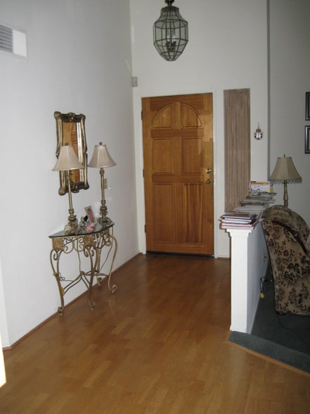 Building Photo - 11322 Redbud Ct