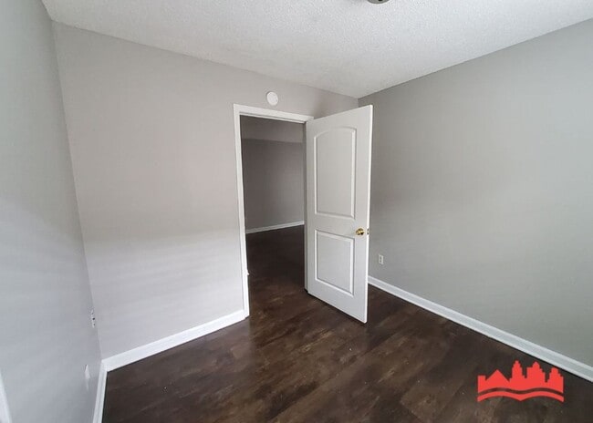 Building Photo - 3035 Meadows Ln