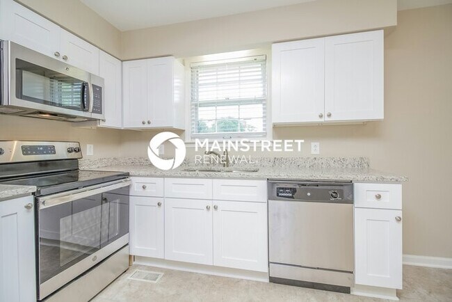 Building Photo - 3 Bedroom Pet-Friendly Home in Smyrna, TN ...