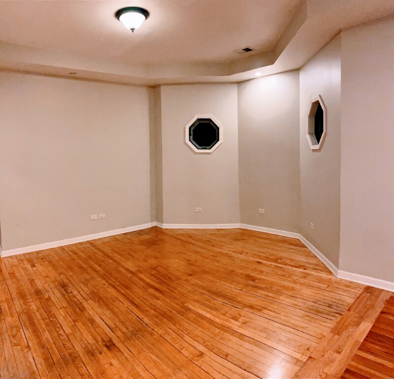 Building Photo - 3547 S Hermitage Ave