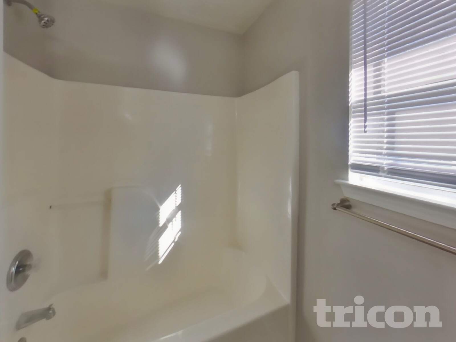 Building Photo - 636 Christina Pl