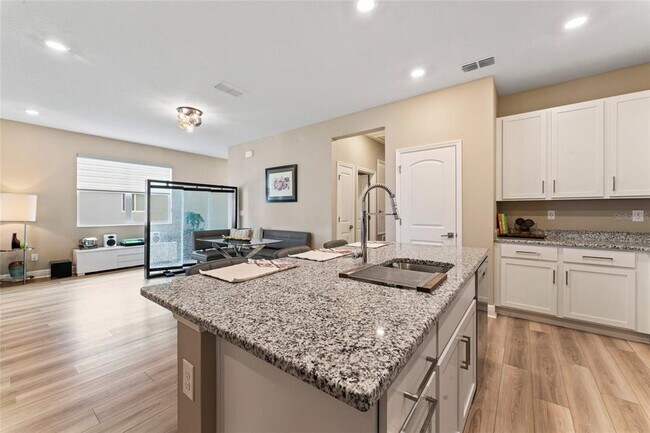 Building Photo - 9368 Sandy Bluffs Circle