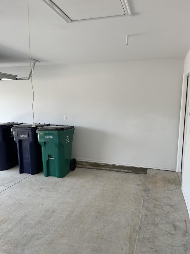 Building Photo - 2544 NW 199th St