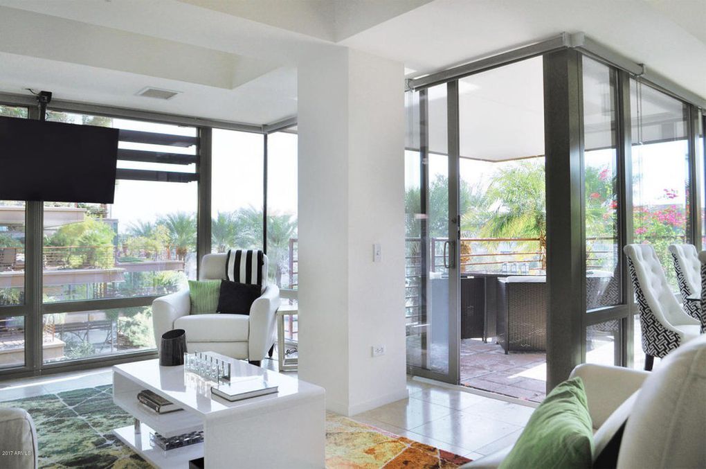 Corner unit - XL wrap around patio - 7137 E Rancho Vista Dr
