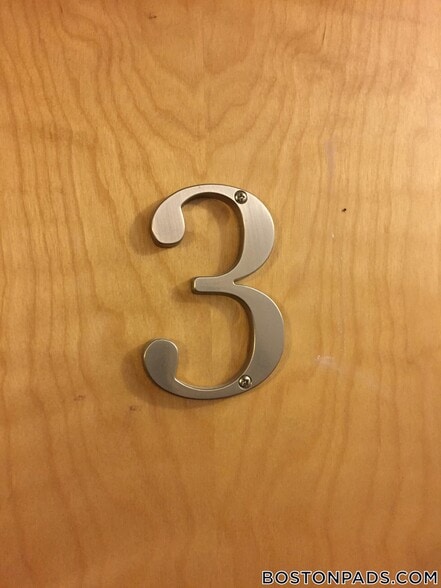 Building Photo - 435 Hanover St