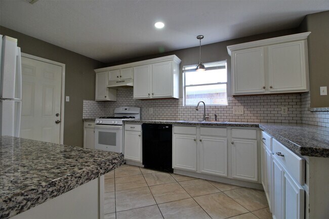 Building Photo - 6803 Highwind Bend Ln