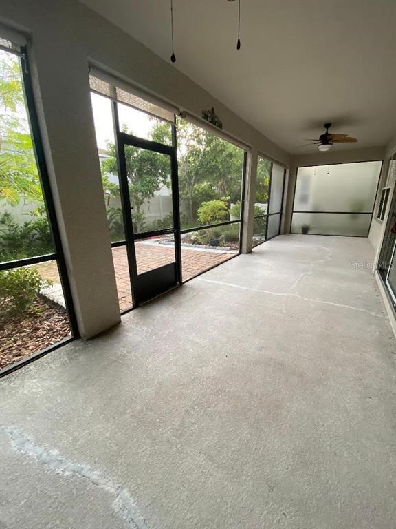 Building Photo - 8812 Tropical Palm Dr