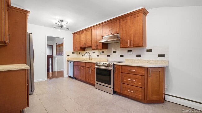 Building Photo - 22 Marshall Ln