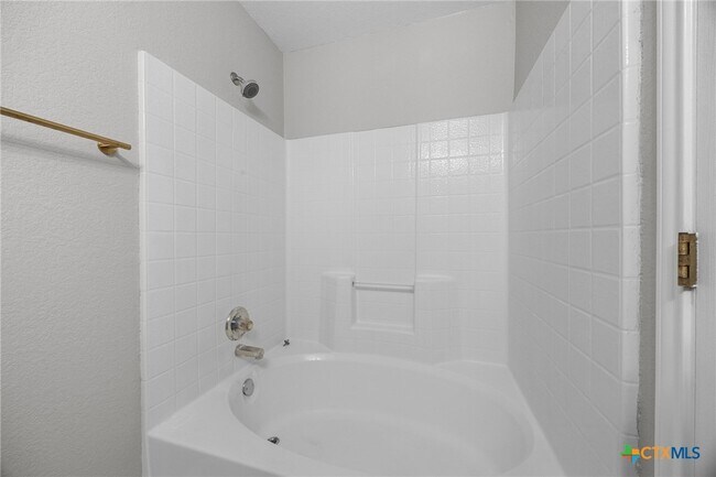 Building Photo - 3705 Littleleaf Dr