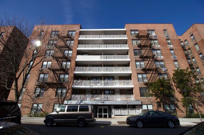 Building Photo - 2750 Homecrest Ave