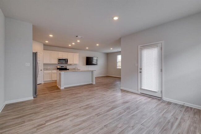 Building Photo - 128 Checkers Cv