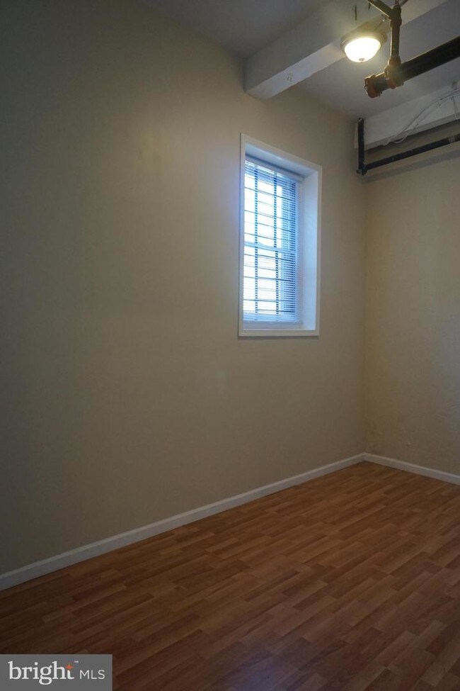 Building Photo - 2152 E Dauphin St